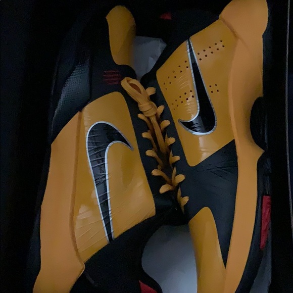 Kobe 5 Bruce lee VERY RARE